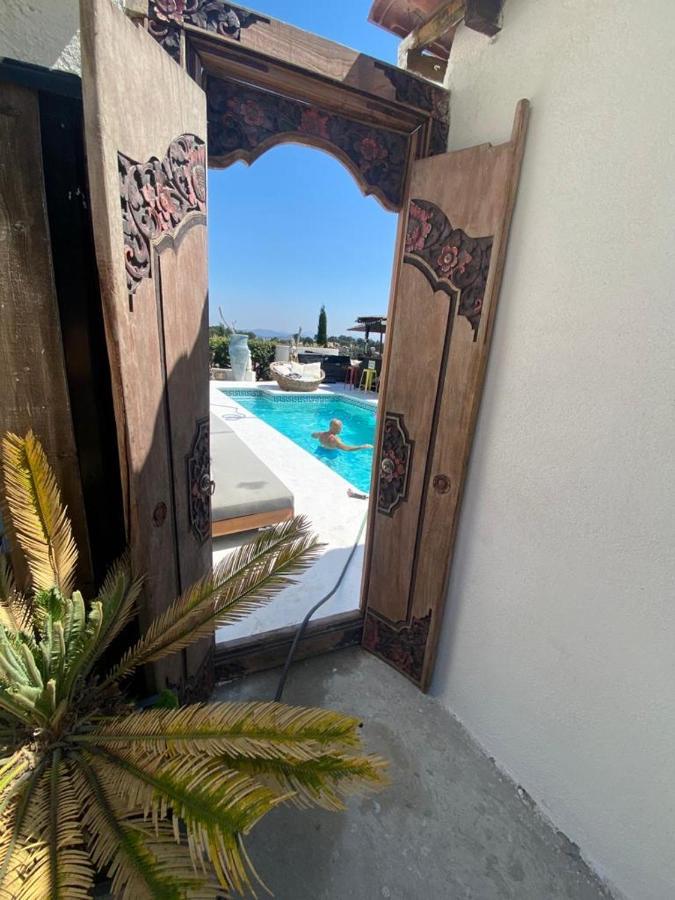 Hotel Bastide de la joie de vivre à Hyères Extérieur photo