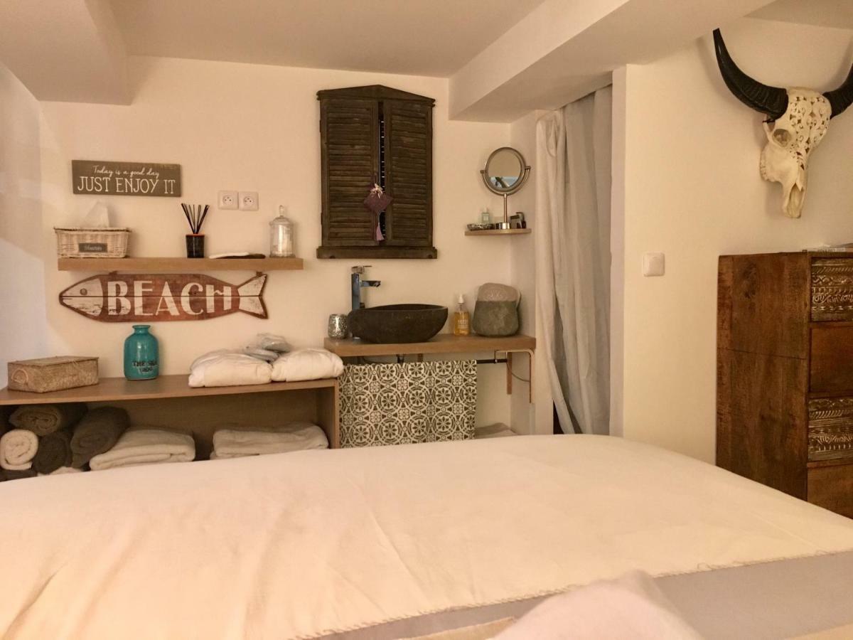 Hotel Bastide de la joie de vivre à Hyères Extérieur photo